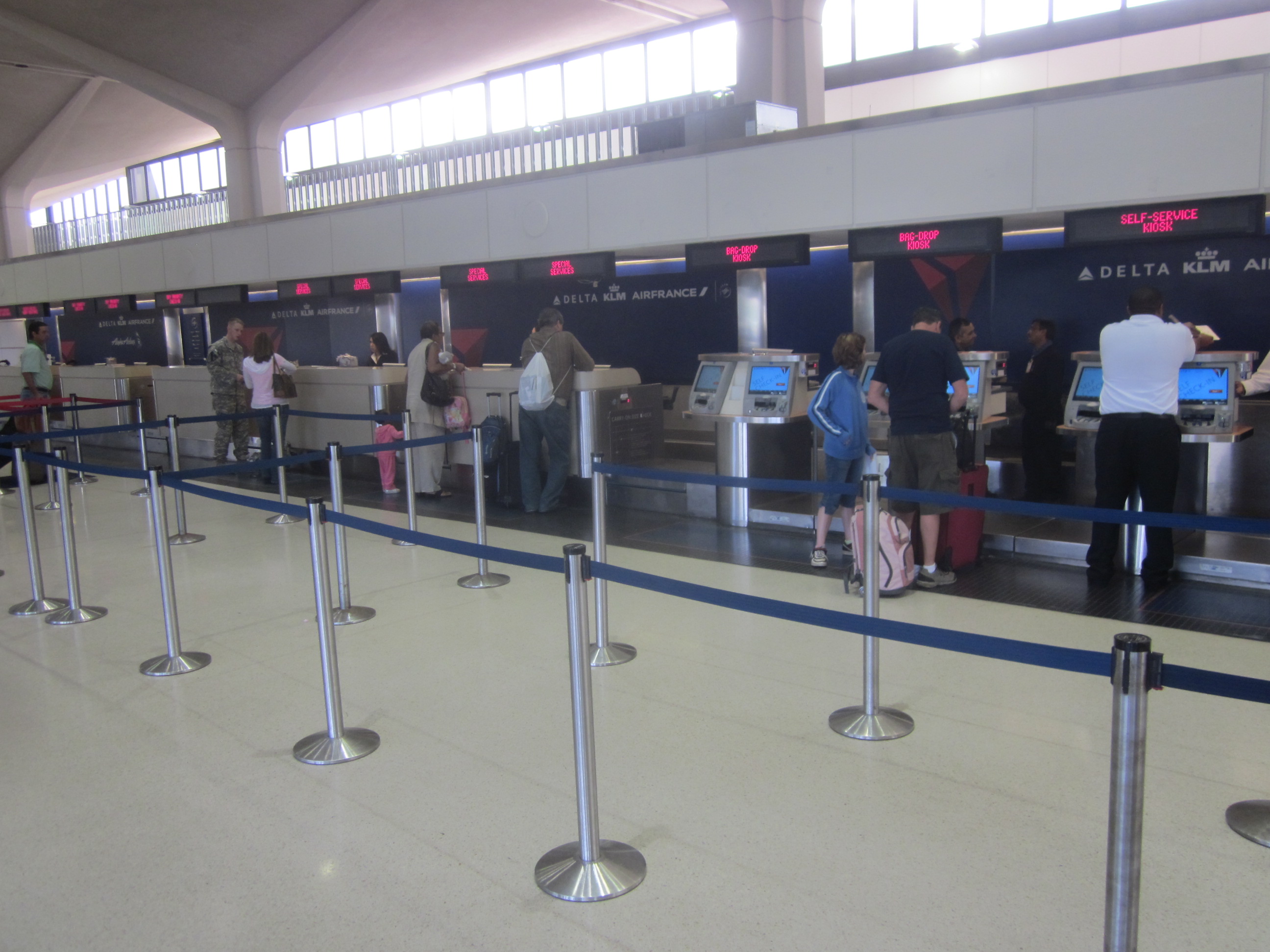 Delta Airlines Newark to Atlanta (EWR-ATL), June 2011